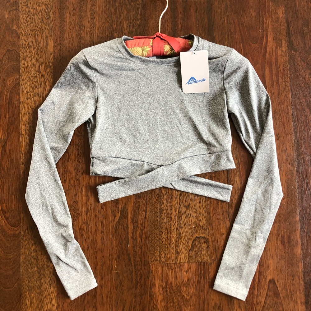 Athletic crop long sleeve top